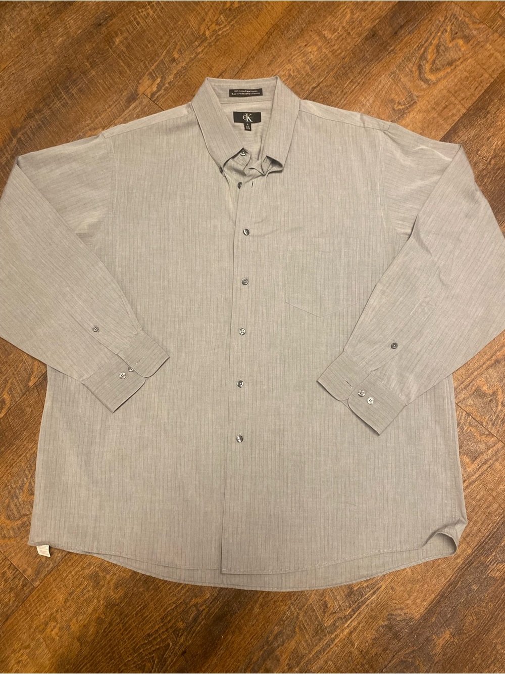 Calvin Klein Men’s XL 17½ 34/35 100% Cotton Dress Shirt business casual classy
